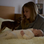 Александра Трусова поделилась кадрами с сыном и собакой